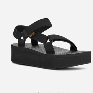 TEVA Flatform Universal Sandals